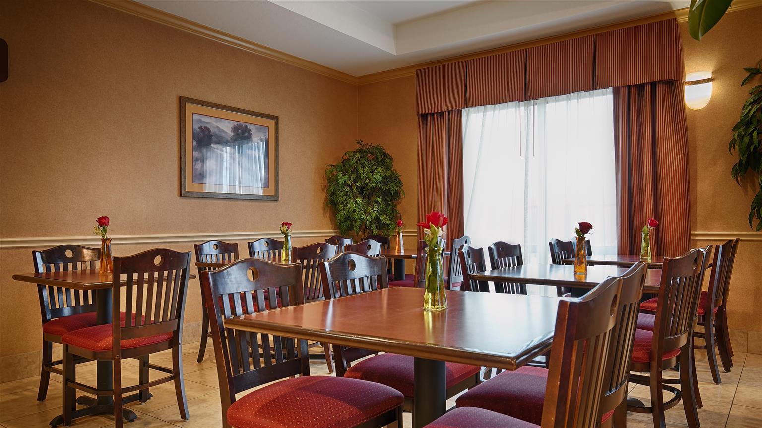 Americas Best Value Inn & Suites-Ливингстън Екстериор снимка