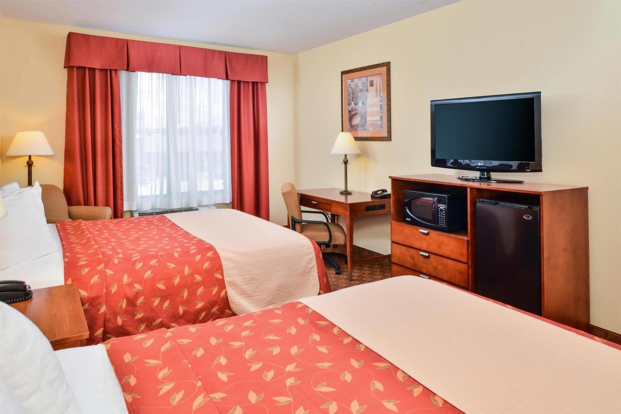 Americas Best Value Inn & Suites-Ливингстън Екстериор снимка