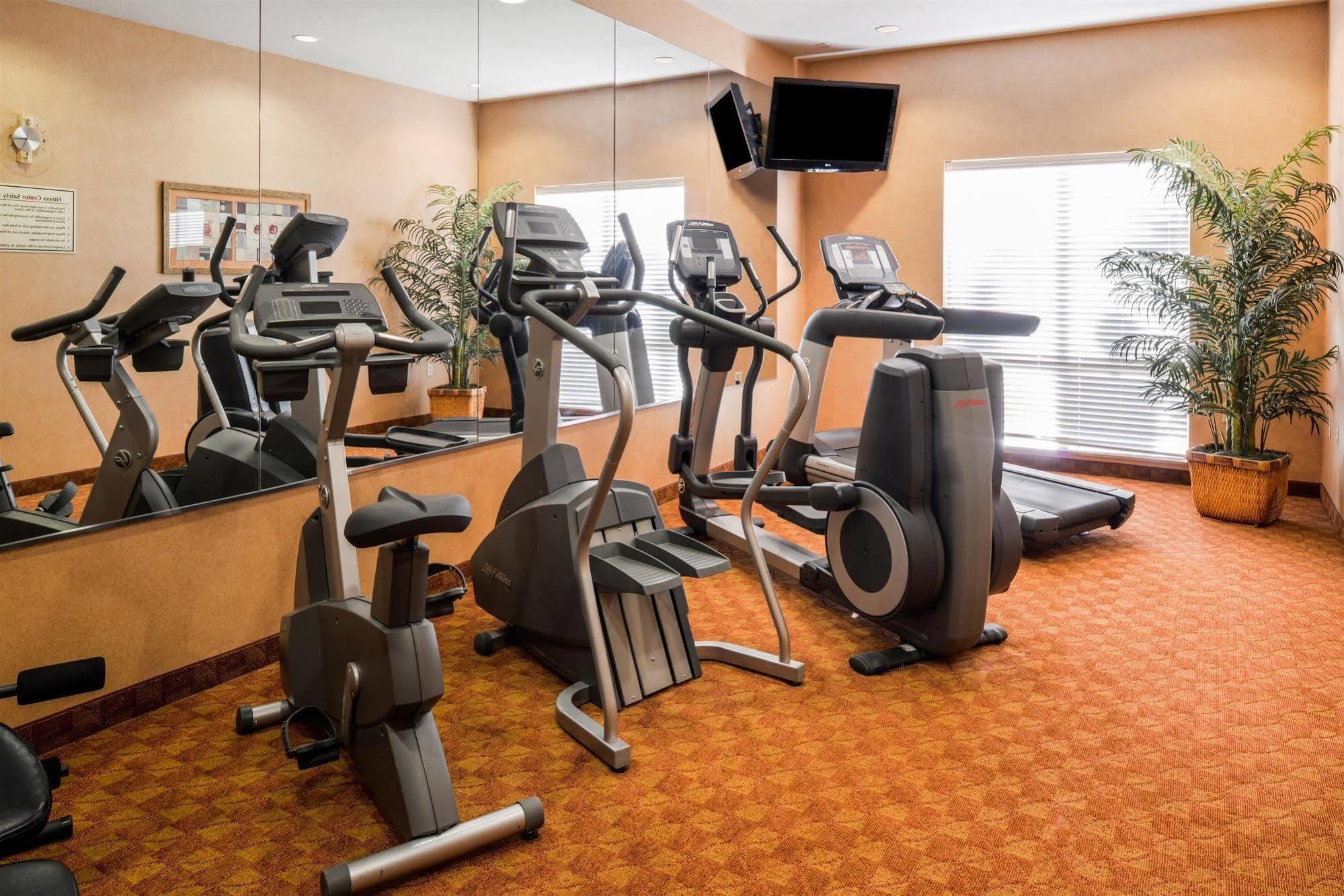 Americas Best Value Inn & Suites-Ливингстън Екстериор снимка